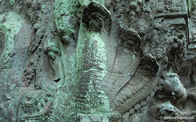 Angkor-Bas-relief-2.jpg