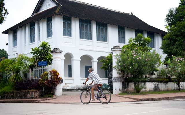 Colonial-building-Luang-Prabang-Laos.jpg